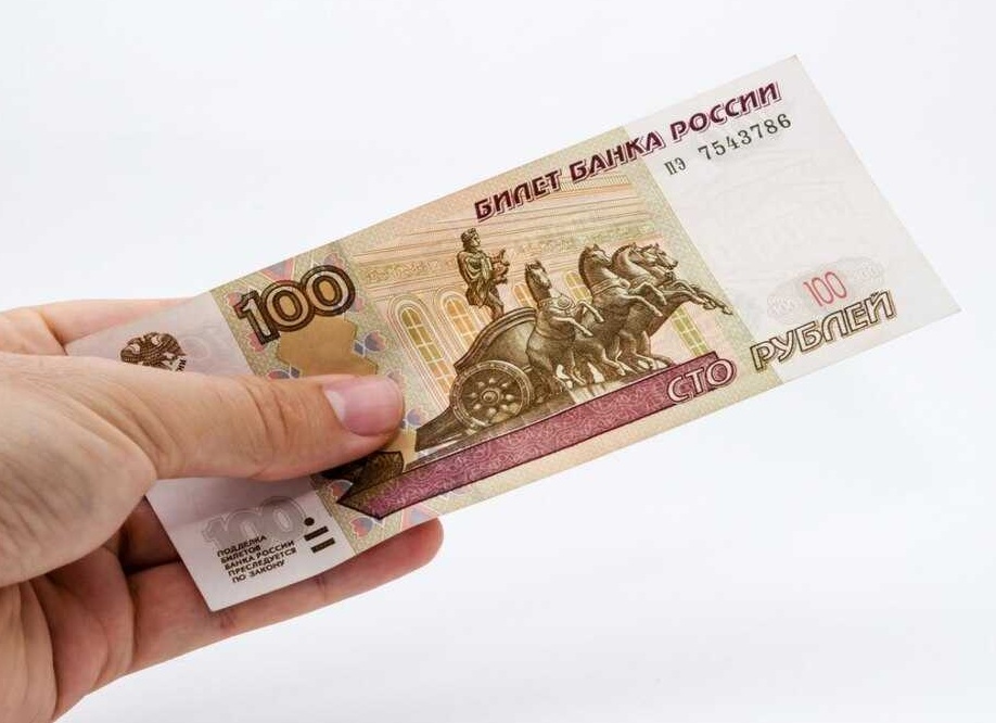 Какие купюры мошенники подделывают чаще всего и как распознать фальшивку